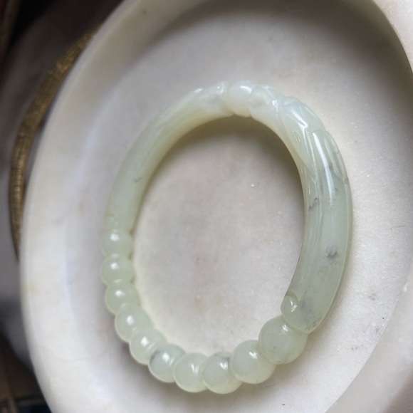 GENUINE carved jade bracelet - Picture 10 of 15